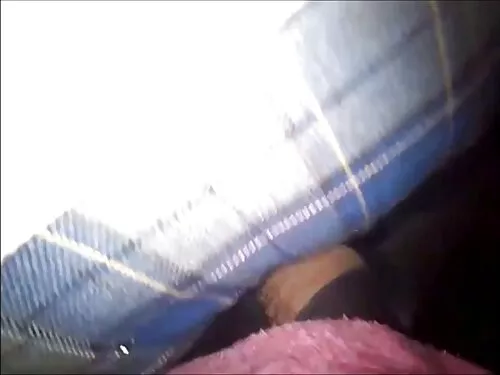 பெரிய மார்பகங்களுடன் ...