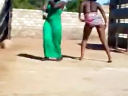 முழங்காலில் ஒரு மீள் ...