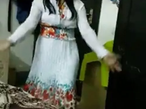 சமையலறையில் உள்ள BBW ...