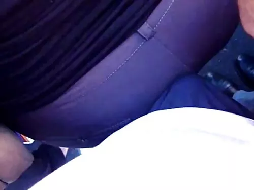 காலுறைகளில் தமிழ் செ ...
