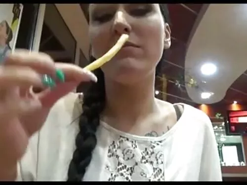 வார்ப்பின் போது, ​​க ...